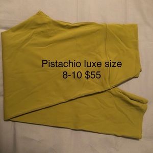 Zyia luxe leggings / these things are butter! 🥰